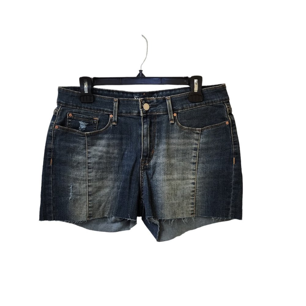 Levi's Signature Modern Blue Jean Shorts Women's Size 10 Mid Rise Raw Hem